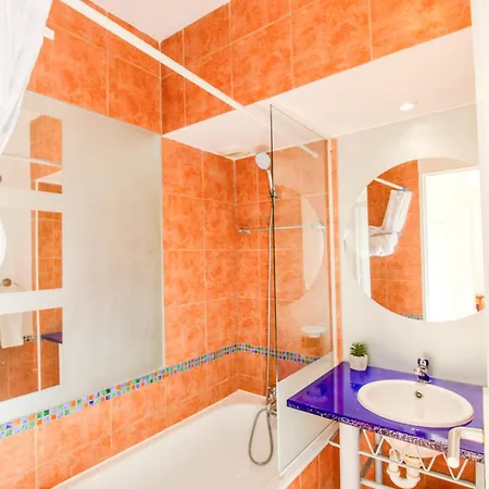 Apartment Mistral - 3 Chambres, Piscine, Rooftop, Climatisation Et Parking Antibes