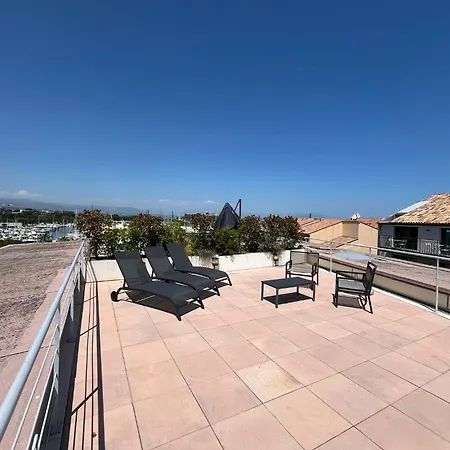 Mistral - 3 Chambres, Piscine, Rooftop, Climatisation Et Parking * Antibes